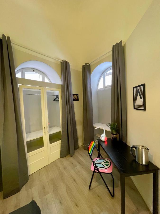4 Balconi Rooms Paladini B&B E Appartamenti Lecce Exterior foto