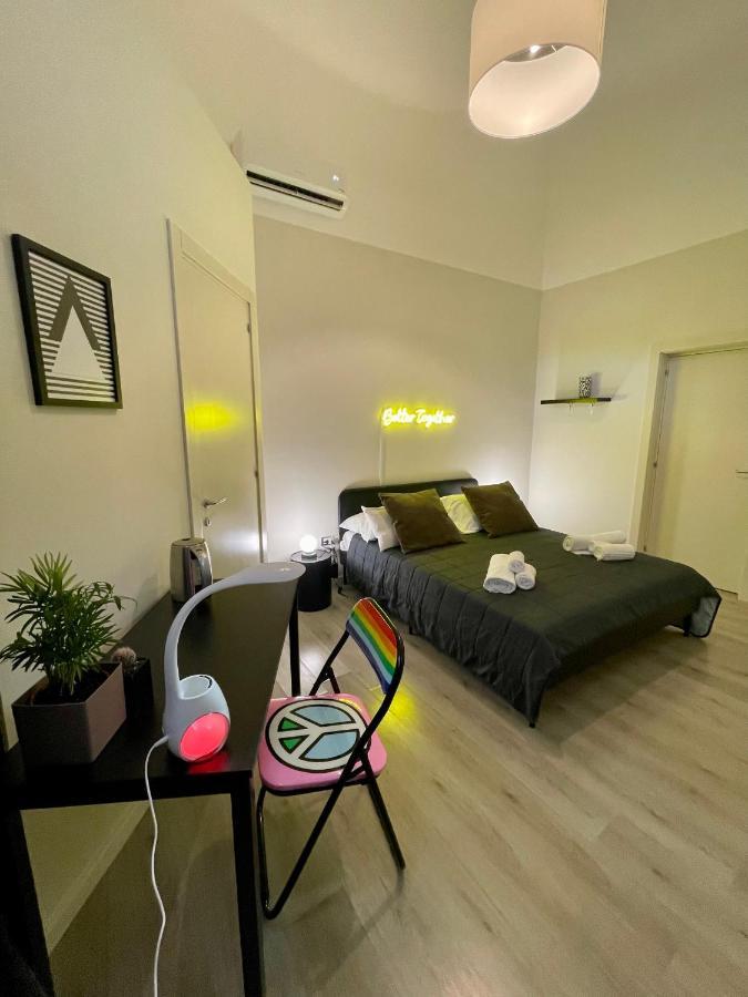 4 Balconi Rooms Paladini B&B E Appartamenti Lecce Exterior foto