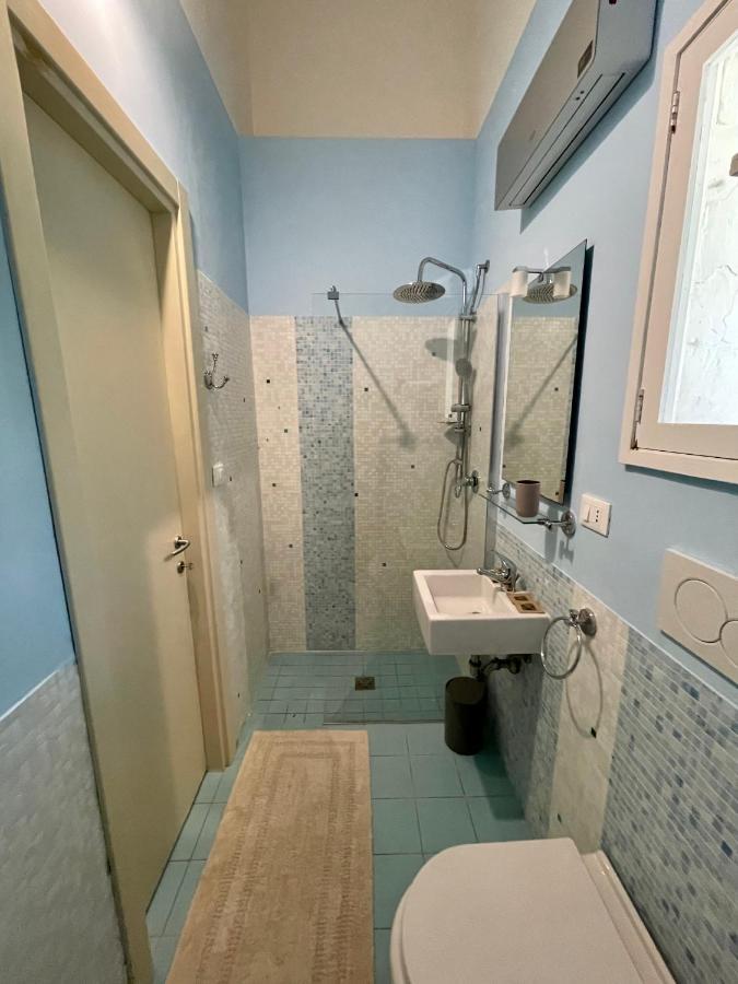 4 Balconi Rooms Paladini B&B E Appartamenti Lecce Exterior foto